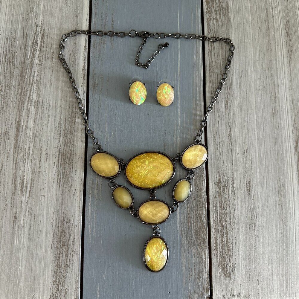 Fabulous Necklace & Pierced Earrings Set w Iridescent Yellow Cabochons